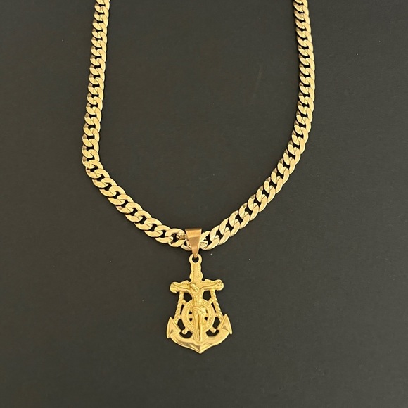Men’s Gold Chain and Pendant. It’s 18k Gold on both Chain and Pendant. - Picture 2 of 10